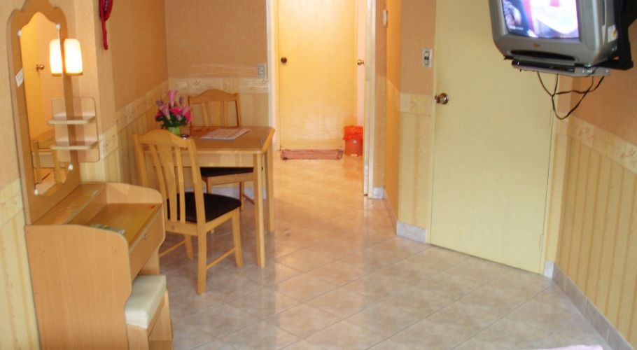Apartment 4